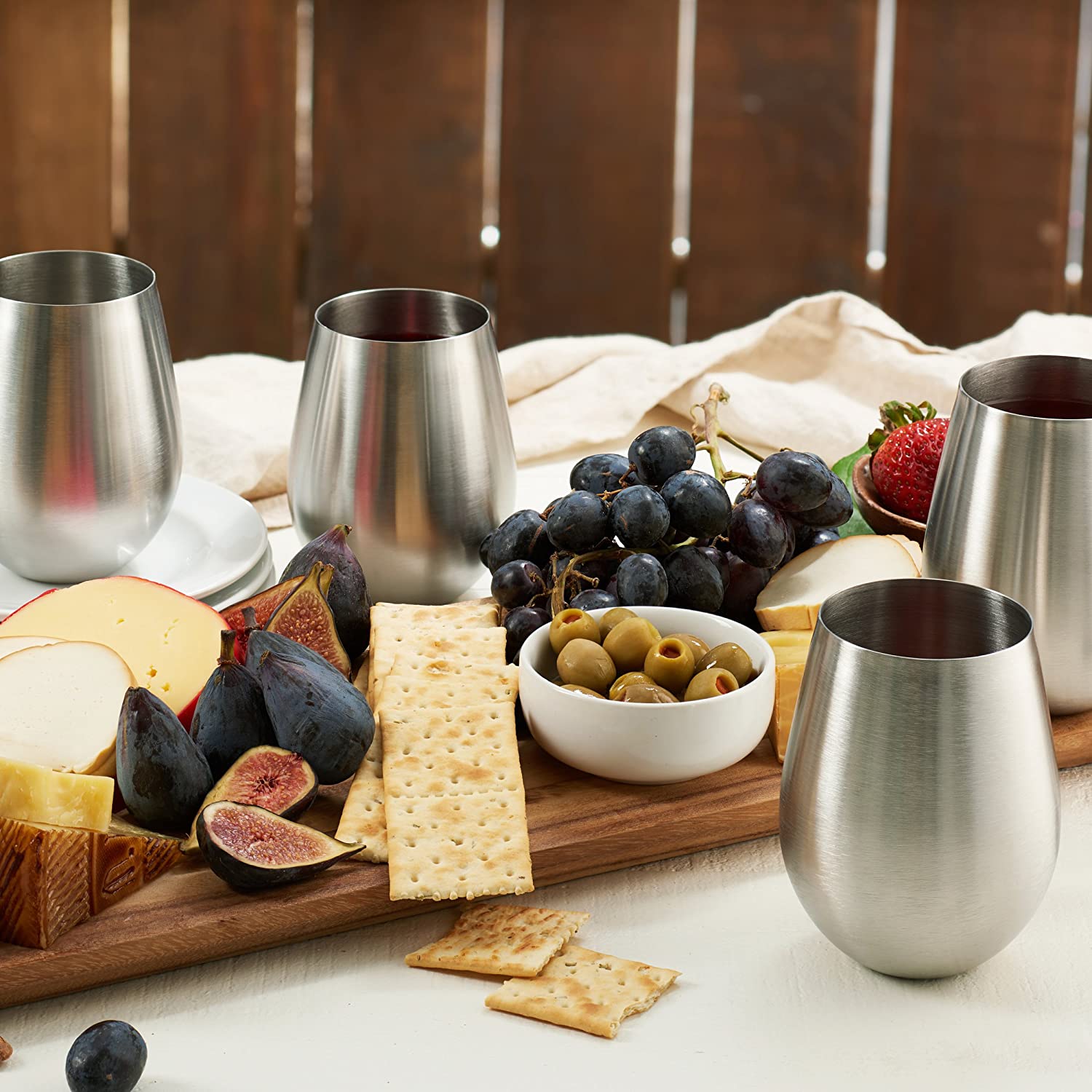 Stainless Steel Unbreakable Wine Glasses - 18 Ounce Set of 4 Wineglasses. Premium-Grade 18/8 Stainless Steel Red & White Stemless Wineglasses set, Portable Wine Tumbler