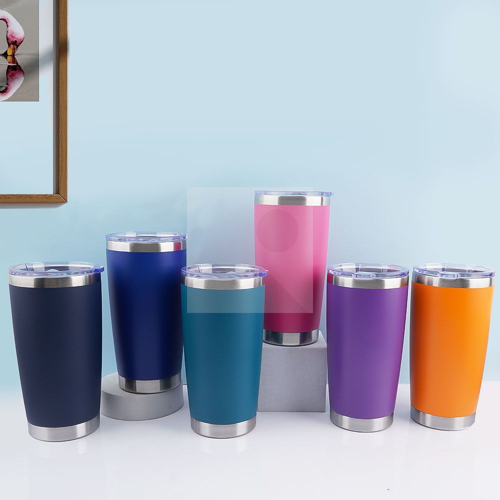 600 ml /20 oz Car Cup Double stainless steel vacuum insulated water bottle Travel Tumbler Sport Water Bottle with leak-proof cap
