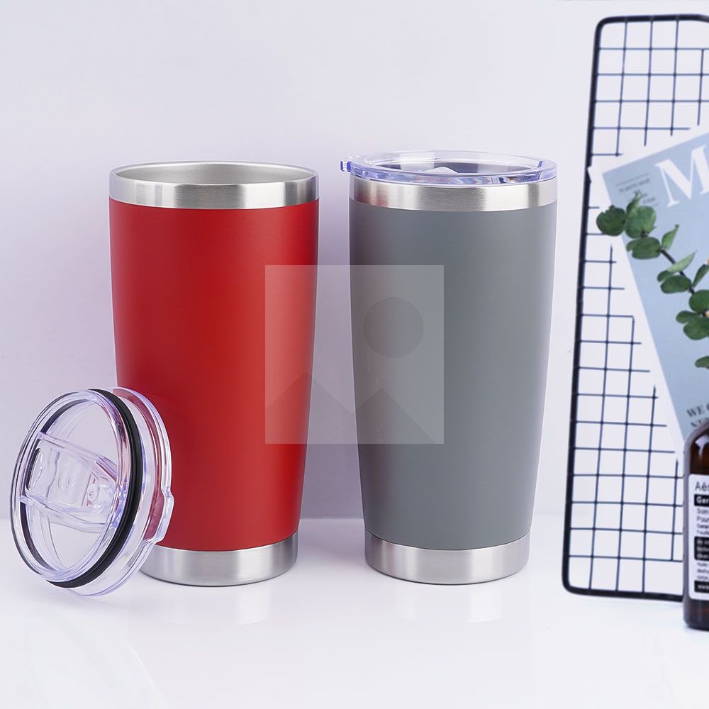 600 ml /20 oz Car Cup Double stainless steel vacuum insulated water bottle Travel Tumbler Sport Water Bottle with leak-proof cap