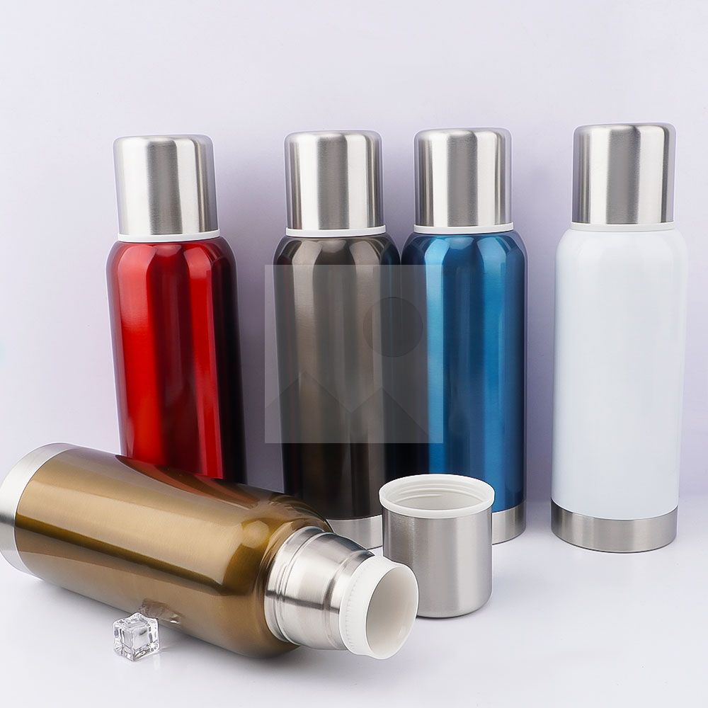 Custom colour 750ml 304 Yerba Companion Cup Double stainless steel thermos cup Vacuum thermos cup Hot water bottle with lid and straw