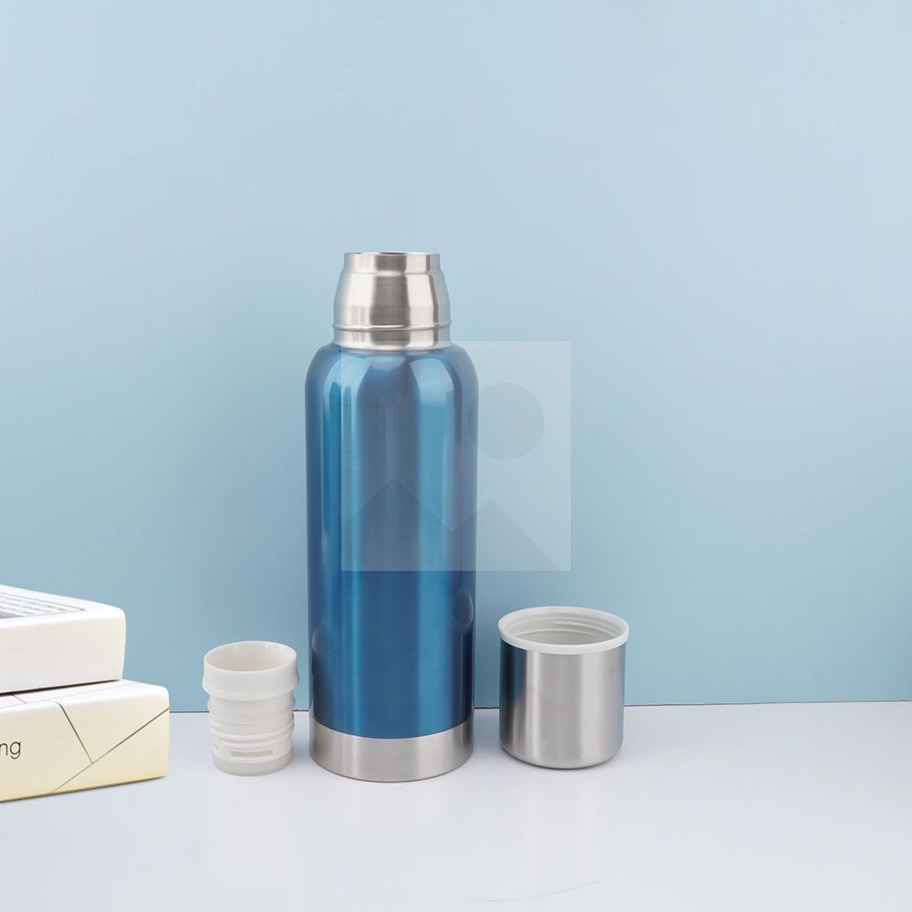 Custom colour 750ml 304 Yerba Companion Cup Double stainless steel thermos cup Vacuum thermos cup Hot water bottle with lid and straw