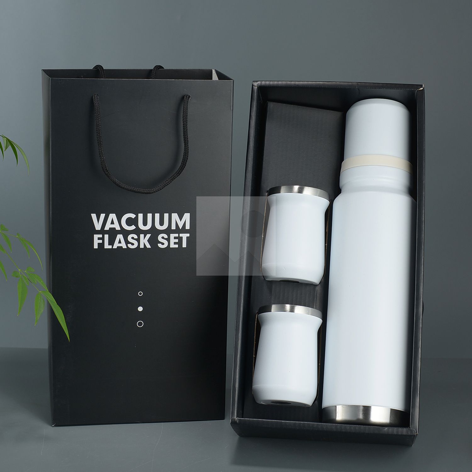 960 ml modern design Bullet shape outdoor travel Yerba Companion Kit vacuum bottle with 2 business gift thermos cups