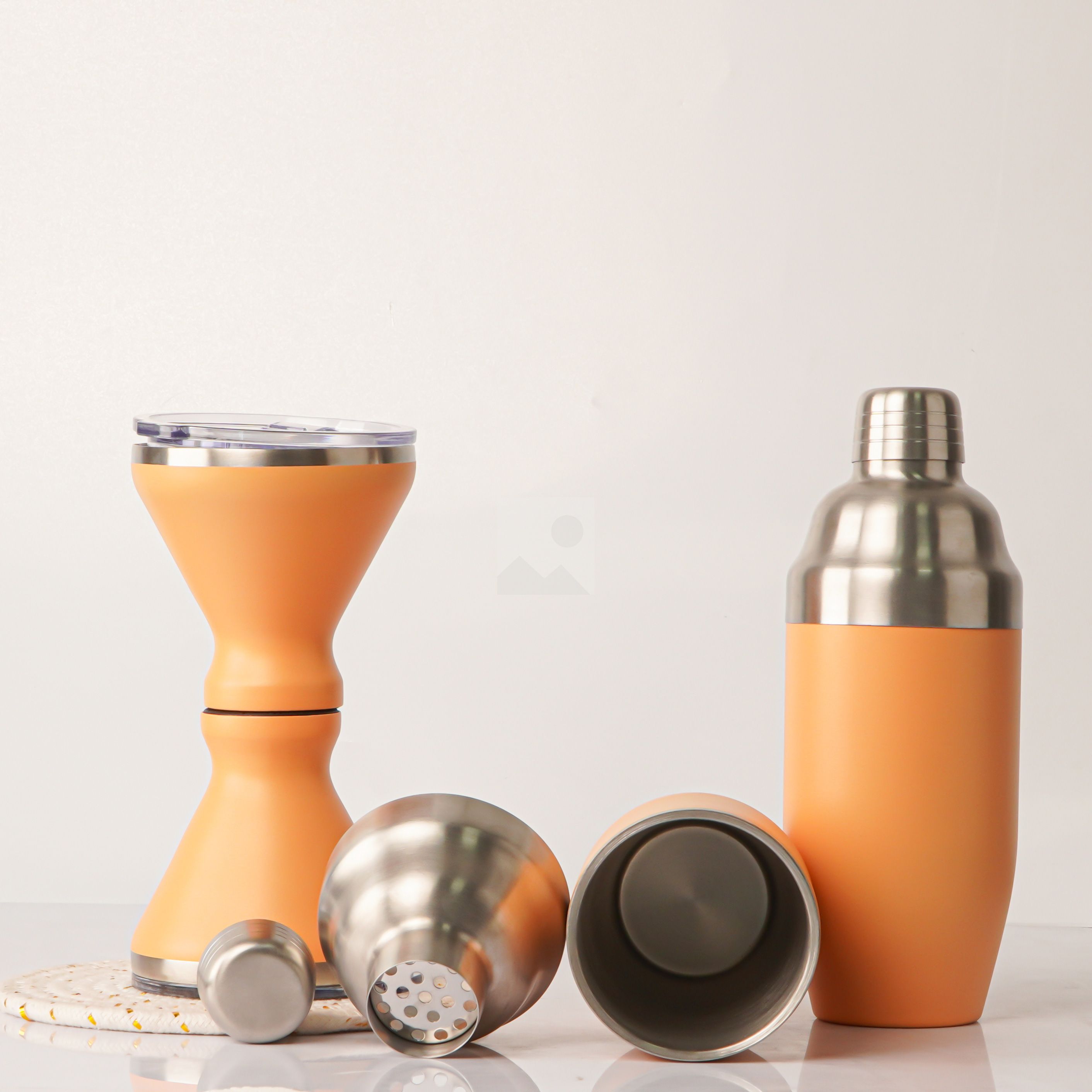 Bar Shakers 8oz 17oz Wholesale 304 Stainless Steel Shaker Wine Set Bartender Set Shaker Cocktail Shaker Set Customized